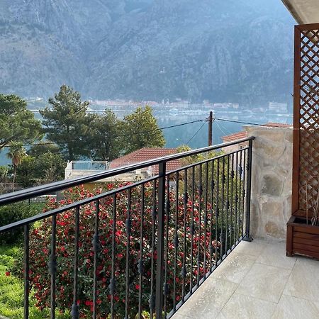 Apartments Darija Kotor Buitenkant foto